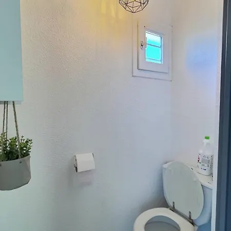 Apartment Charv *